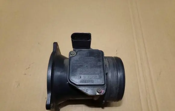 Audi A3 S3 8L Mass air flow meter 06A906461B