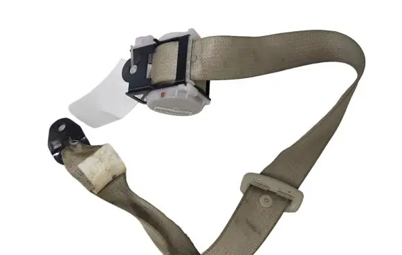 Opel Insignia A Middle seatbelt (rear) 13267144 07004E7 2500472