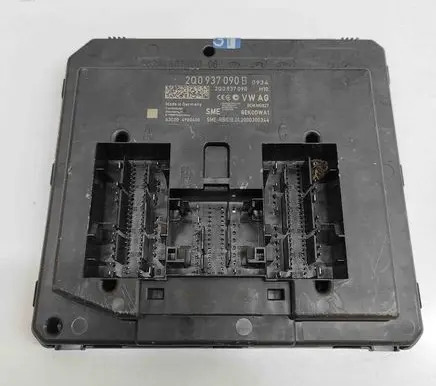 Volkswagen Polo VI Central body control module 2Q0937090 2Q0937090B