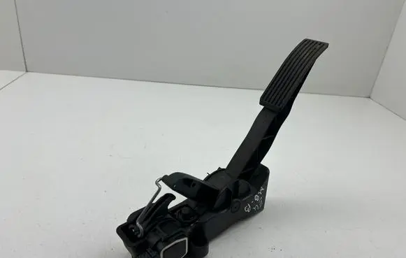 Mercedes-Benz B W245 Accelerator throttle pedal 91736020