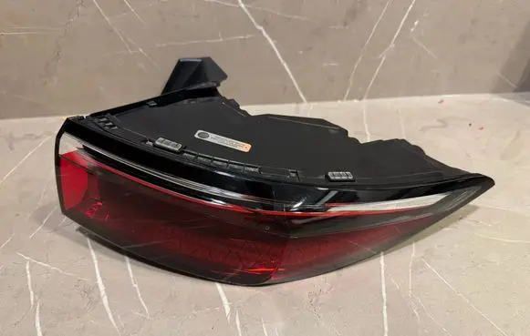 Renault Megane E-Tech Rear/tail lights 265505540R