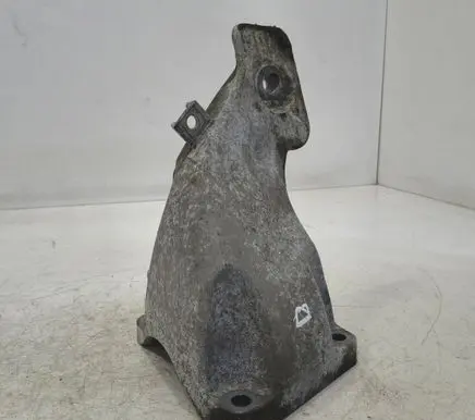 BMW 5 E60 E61 Engine mounting bracket 13807410