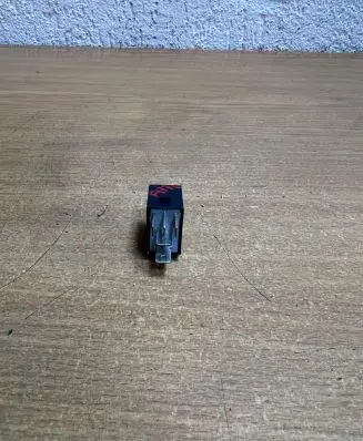 Audi A4 S4 B5 8D Other relay 4H0951253C F4776