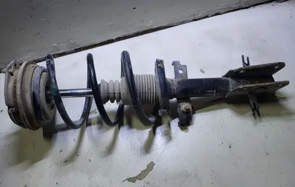 Renault Laguna II Front shock absorber/damper 04772005