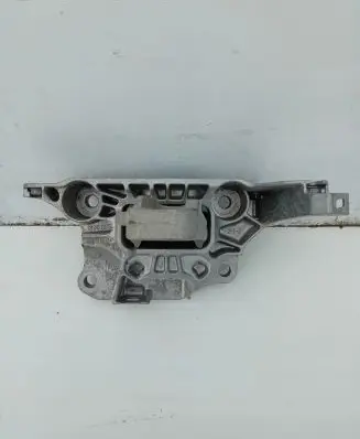 Peugeot 208 Gearbox mounting bracket 9824312980