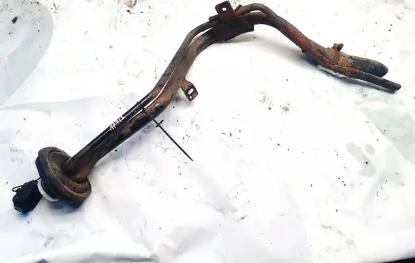 Fuel tank filler neck pipe