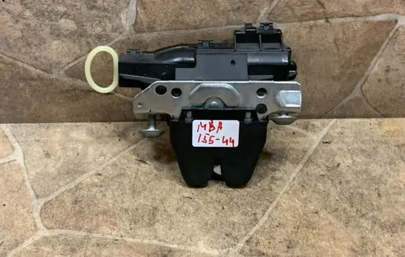 Tailgate/trunk/boot lock/catch/latch