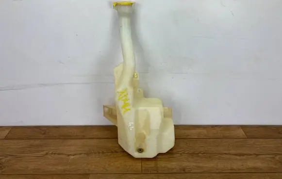 Ford Mustang VI Windshield washer fluid reservoir/tank FR3B17B613ADPIN FR3B17B613AD