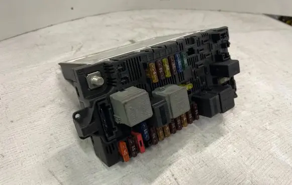 Mercedes-Benz S W220 Fuse module 2115453901