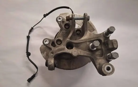 Chrysler Pacifica Rear wheel hub 017AB