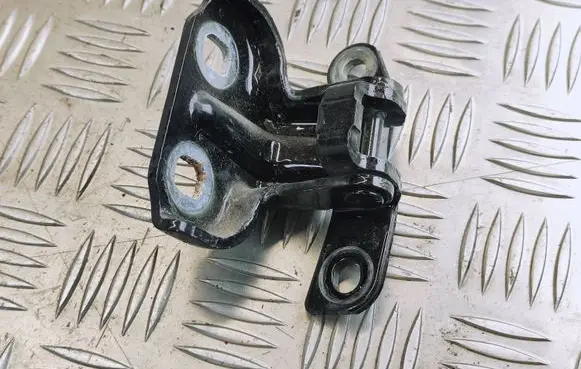 Opel Zafira C Front door upper hinge