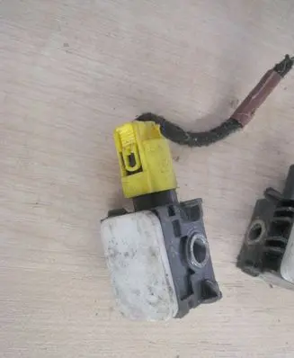 Mercedes-Benz S W221 Airbag deployment crash/impact sensor 0038202826