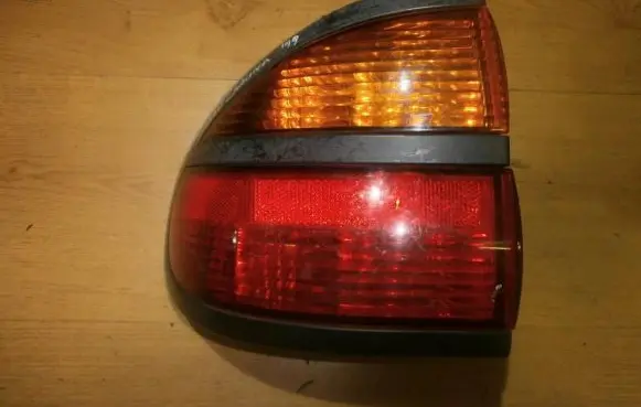 Renault Laguna I Rear/tail lights 7700420122