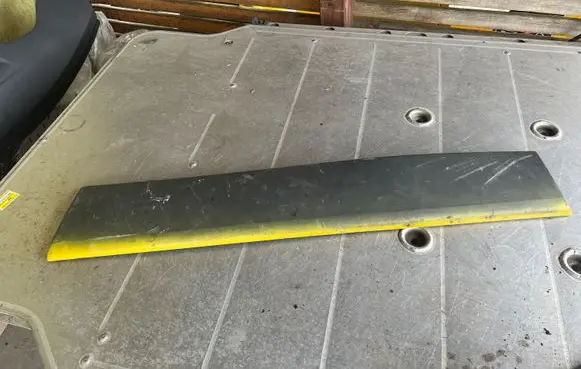 Opel Vivaro Sliding door trim (molding) 8200036081