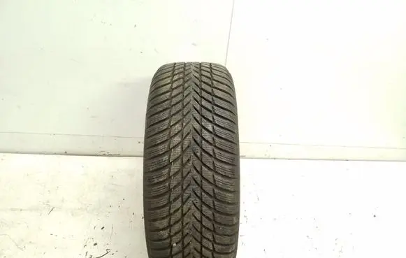 Volvo XC40 R18 winter tire 