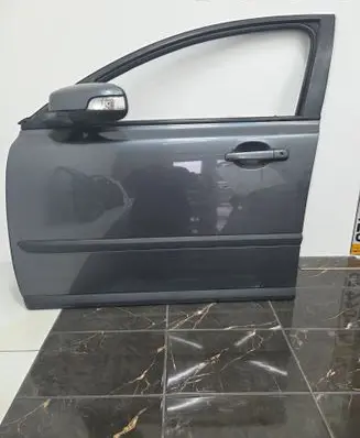 Volvo V50 Front door