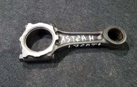Opel Astra H Connecting rod/conrod 