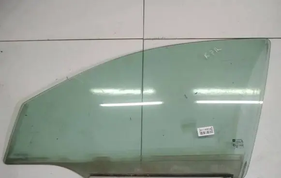 Opel Astra H Front door window glass four-door AS2