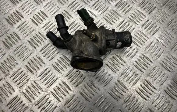 Opel Zafira B Thermostat/thermostat housing V705588