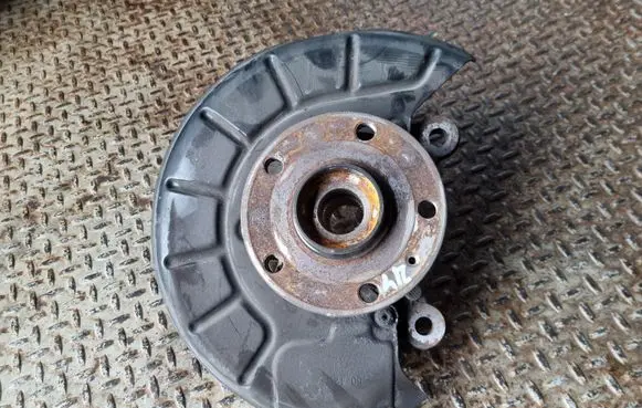 Volkswagen Scirocco Front wheel hub
