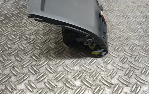 Toyota Auris 150 Dash center air vent grill