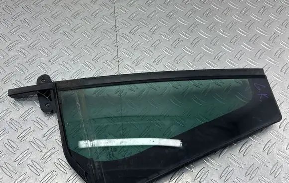 Volkswagen PASSAT B8 Rear vent window glass 3G9845213