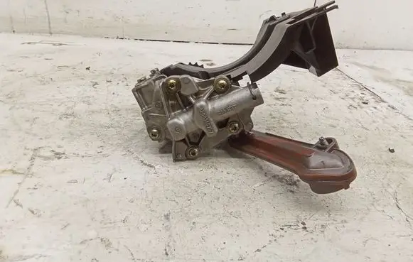 Renault Espace - Grand espace IV Oil pump 8200345757