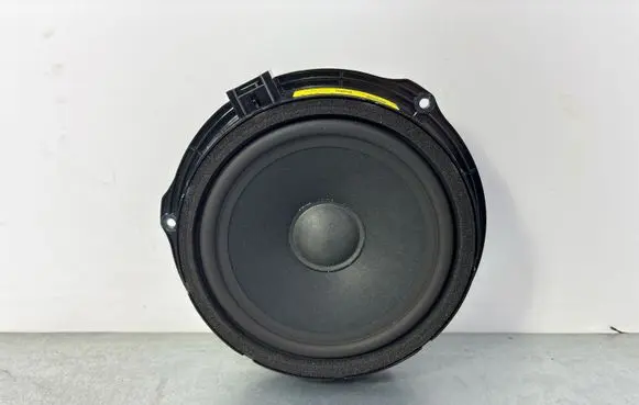Land Rover Defender Front door speaker JJ3218808BA