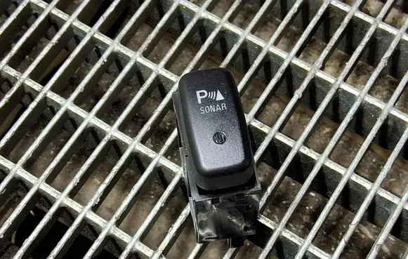 Mitsubishi ASX Parking (PDC) sensor switch R2364