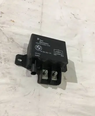 BMW X5 F15 Coolant fan relay 9198302 V23132A2001X30