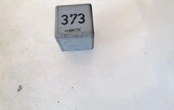 Volkswagen Golf VI Other relay 8d0951253a v23134-b52-x301