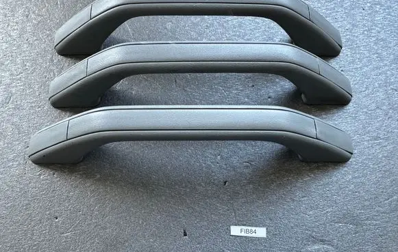 Nissan Patrol Y60 A set of handles for the ceiling 7394006J11
