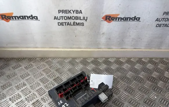 Volkswagen PASSAT B6 Comfort/convenience module 3C0937049H