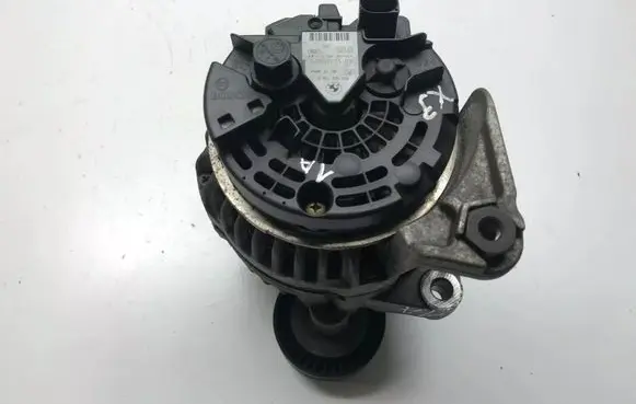 BMW X3 E83 Generator/alternator 7519721 0124525026