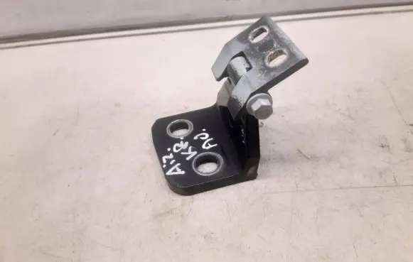 BMW X3 E83 Rear door upper hinge 3402819