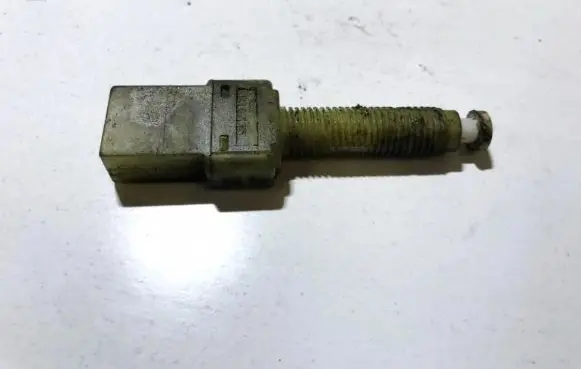 Audi A8 S8 D2 4D Brake pedal sensor switch 443945515