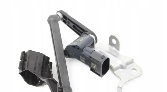 Headlight/headlamp level sensor