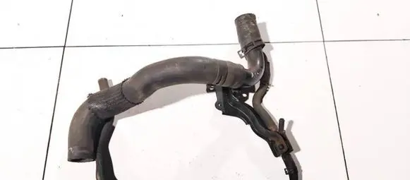 Toyota Auris 150 Engine coolant pipe/hose