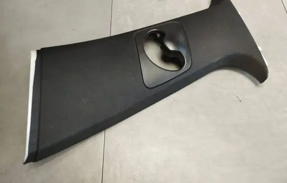 BMW X6 E71 (B) pillar trim (top) 6979845
