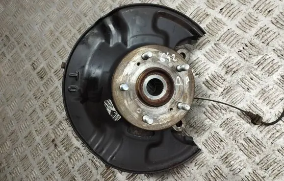 Honda CR-V Front wheel hub