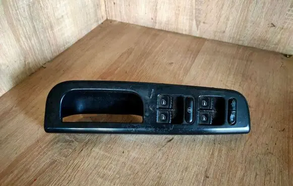 Volkswagen PASSAT B5.5 Electric window control switch