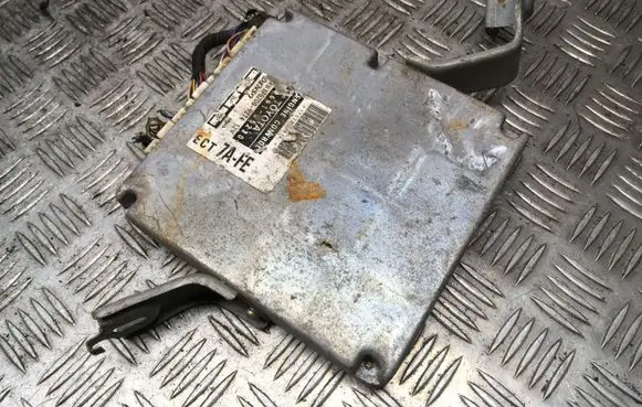 Toyota Avensis T220 Engine control unit/module MB1757009314 1757004314