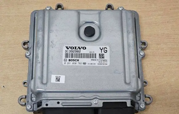 Volvo XC60 Engine control unit/module 31392982