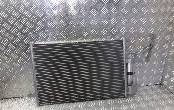 Mazda 3 I A/C cooling radiator (condenser)