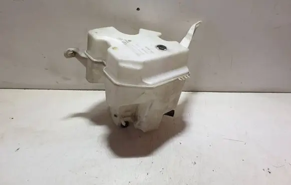 Volvo XC70 Windshield washer fluid reservoir/tank 30784233 T655D 30784234