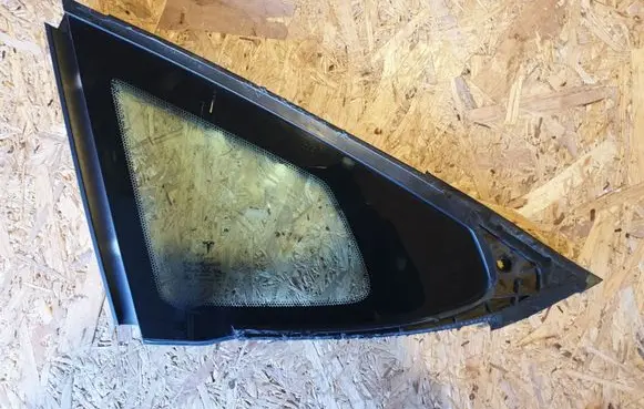 Tesla Model S Rear side window