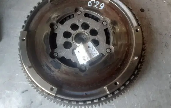 Ford Ranger Flywheel 4958431 150331020653