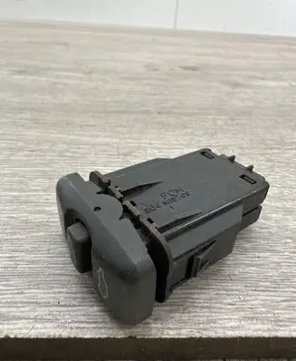 Honda Civic Sunroof switch S04M15769