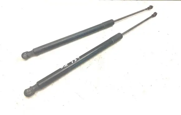 Volkswagen Golf VII Tailgate/trunk strut/damper 5G6827550C