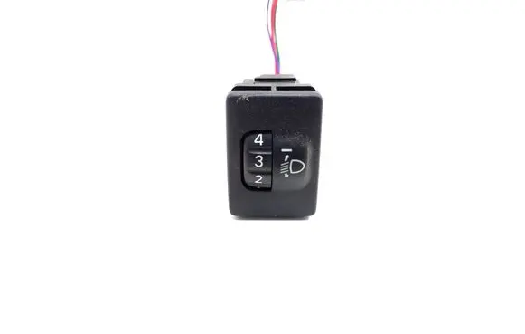 Toyota Auris 150 Light switch 8415202040